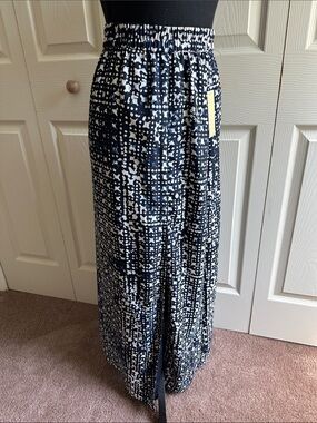 MICHAEL Michael Kors Black and White Printed Maxi Skirt